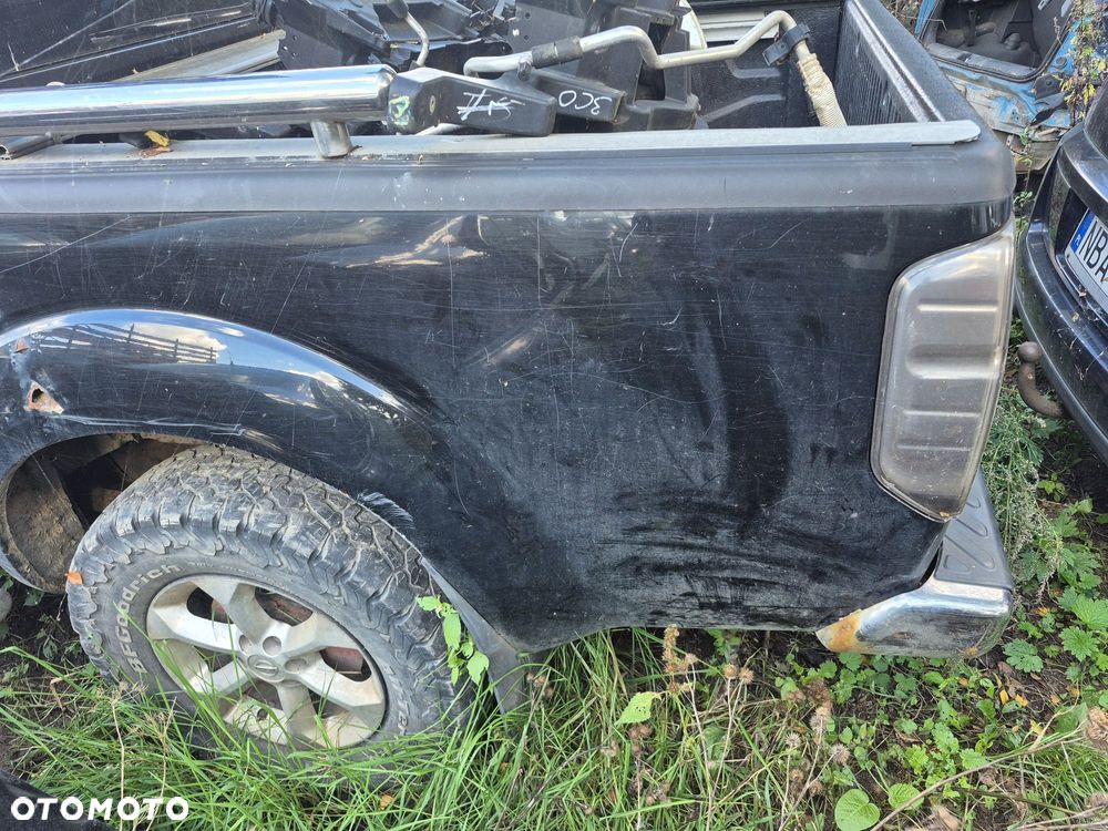 Paka zabudowa nissan navara d40 do poprawek - 2