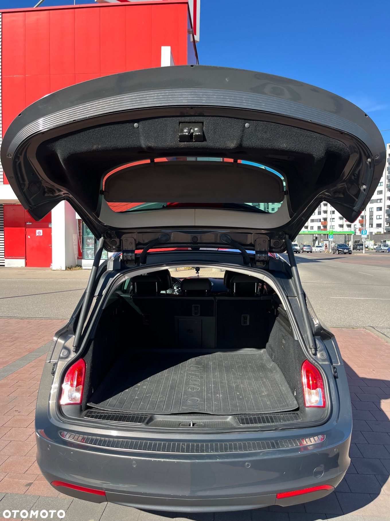 Opel Insignia - 14