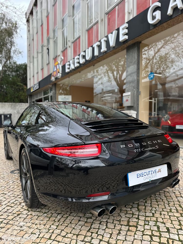 Porsche 911 Série F - 6