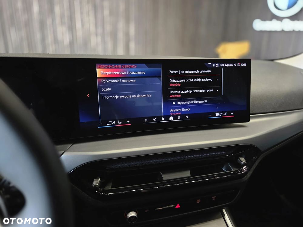 BMW Seria 3 318d MHEV - 22