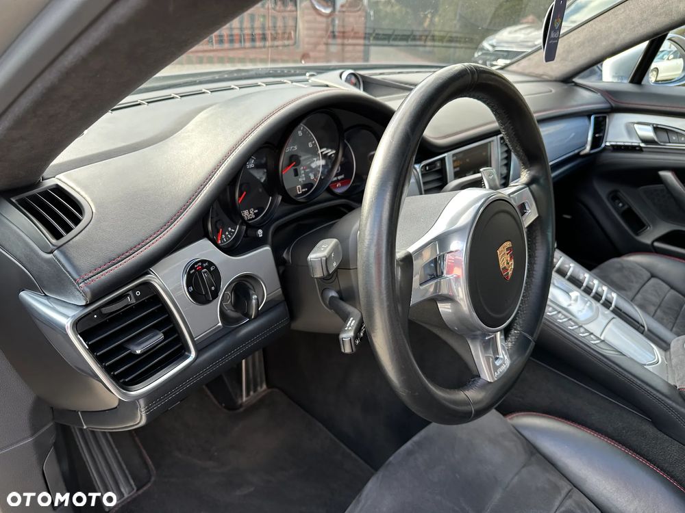 Porsche Panamera GTS - 10