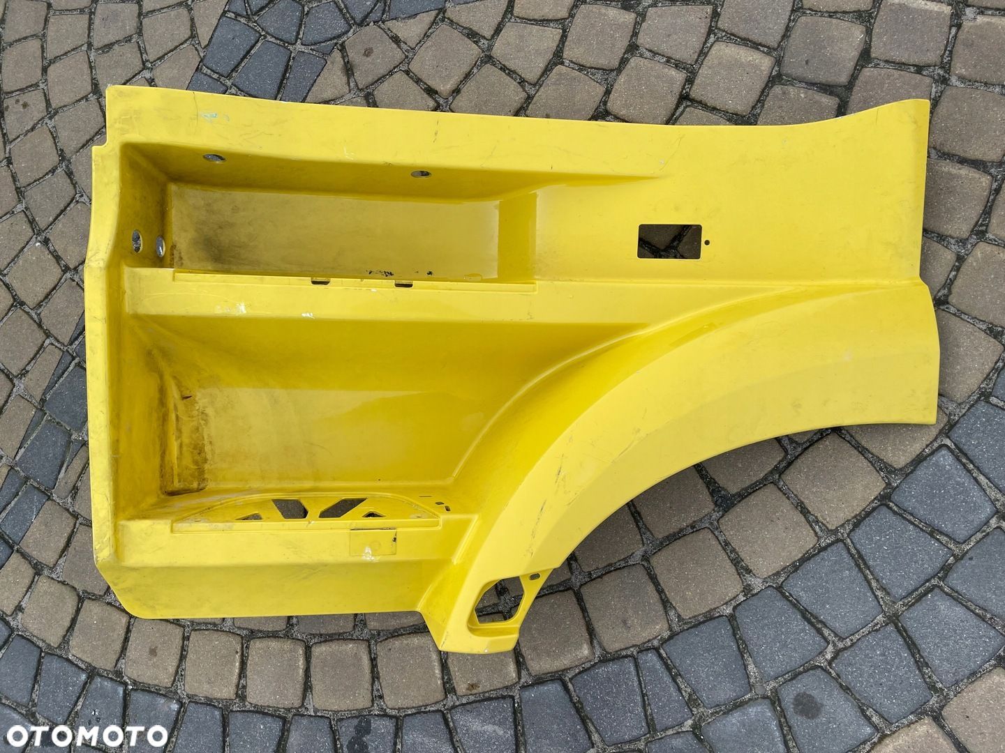 Stopień Stopnica Wnęka Mercedes Actros MP 4 A9606664103 - 1