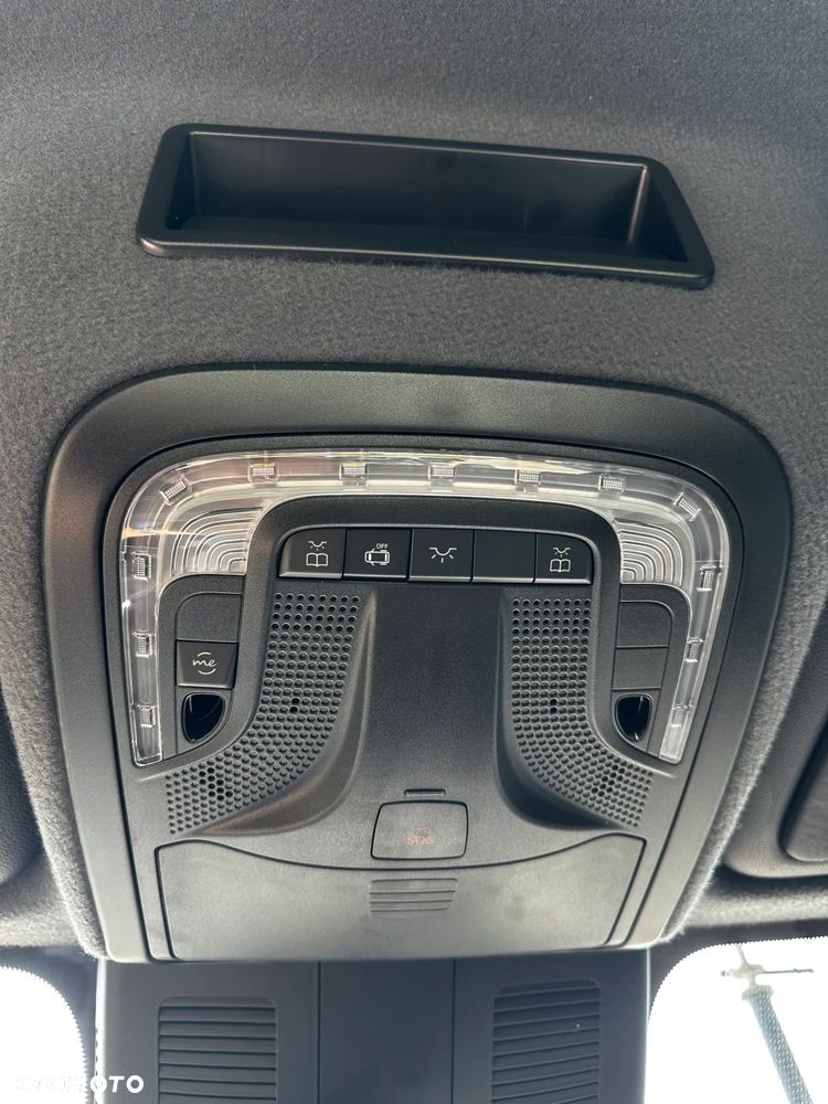 Mercedes-Benz Sprinter - 23