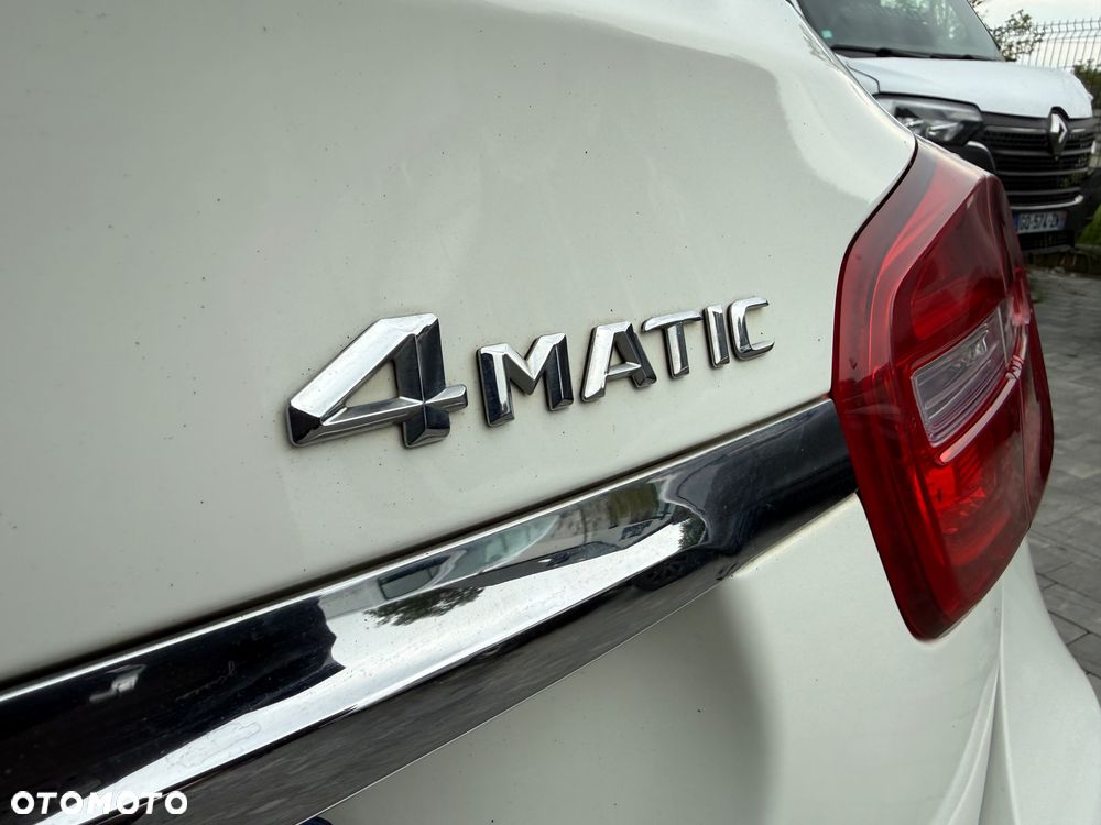 Mercedes-Benz GLA - 21