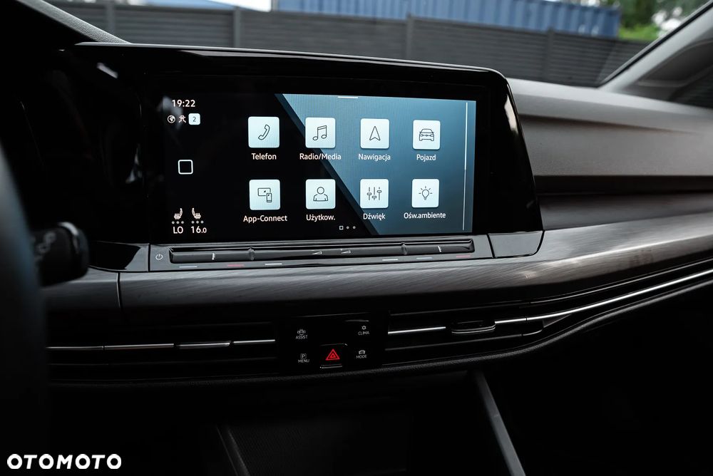 Volkswagen Golf - 32