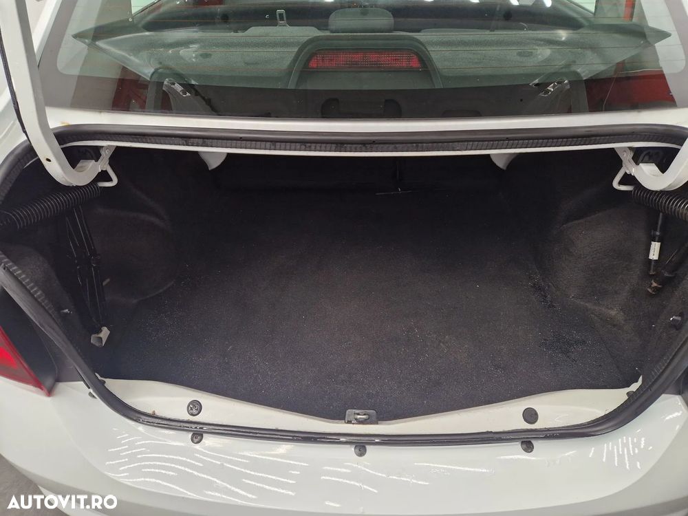 Dacia Logan 1.5 Blue dCi Laureate - 6