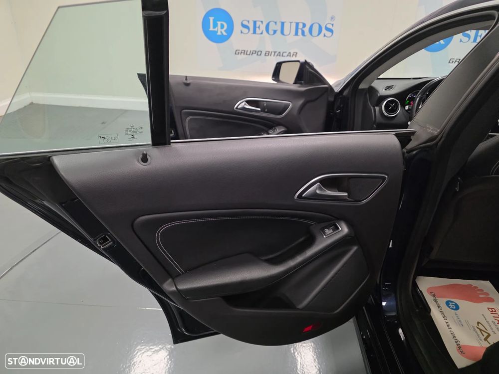 Mercedes-Benz CLA 180 d Shooting Brake Urban - 32