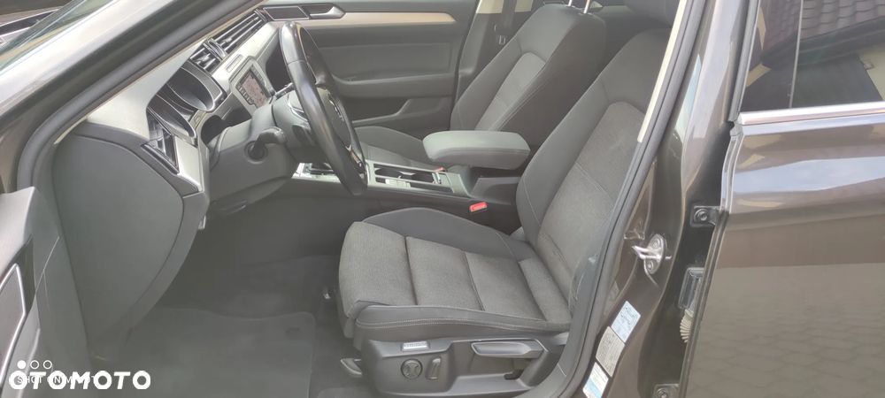 Volkswagen Passat 2.0 TDI BMT Comfortline DSG - 22