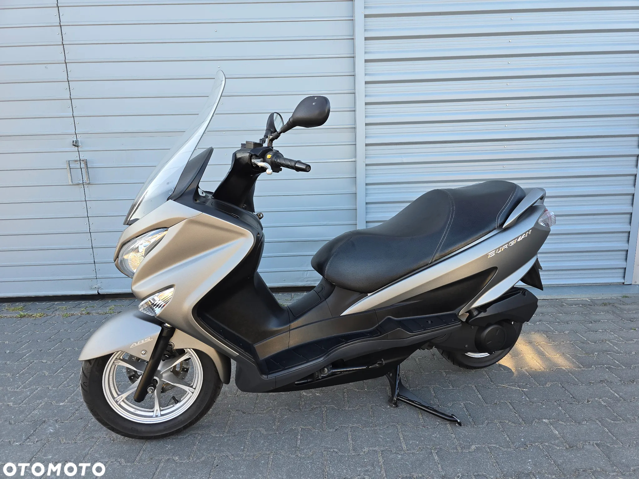 Suzuki Burgman - 13