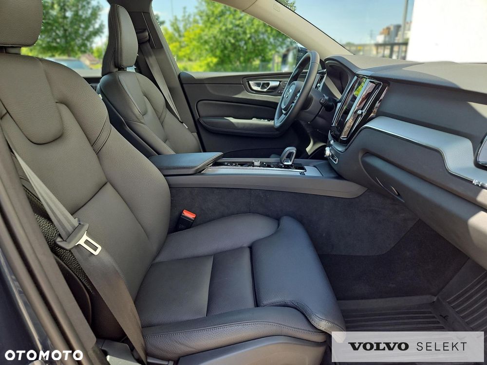 Volvo XC 60 B5 B AWD Plus Dark - 13