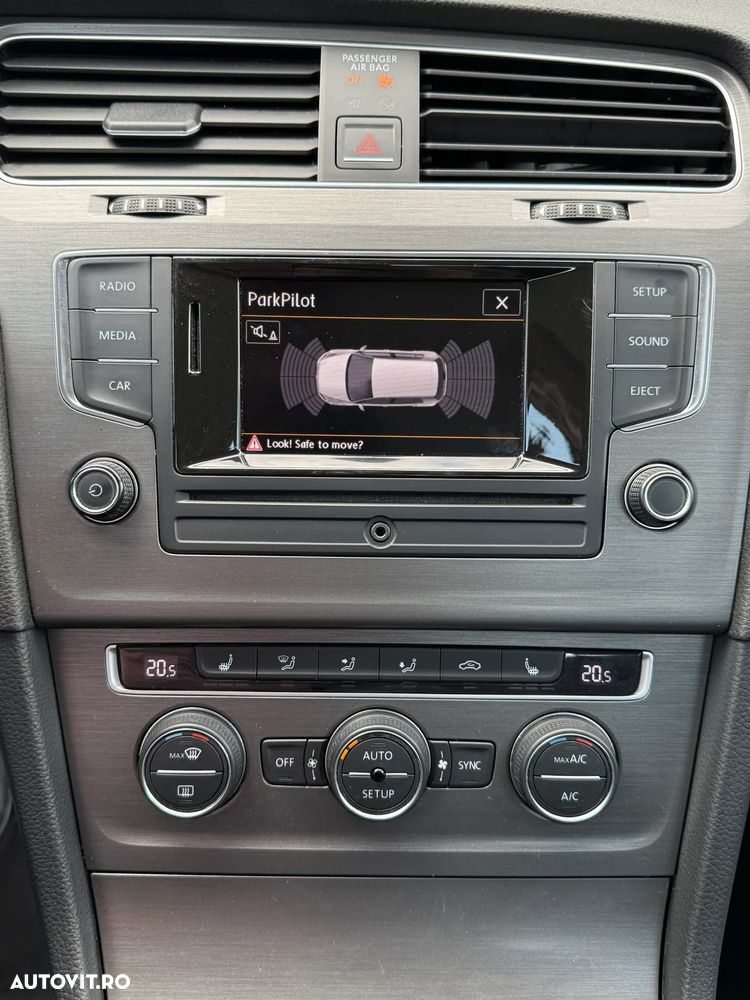 Volkswagen Golf 1.2 TSI BlueMotion Technology Comfortline - 31