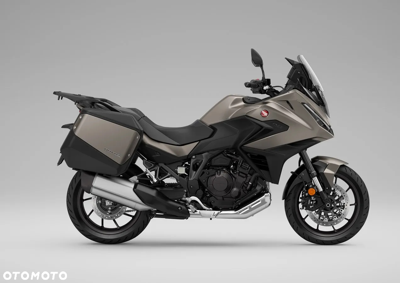 Honda NT - 8