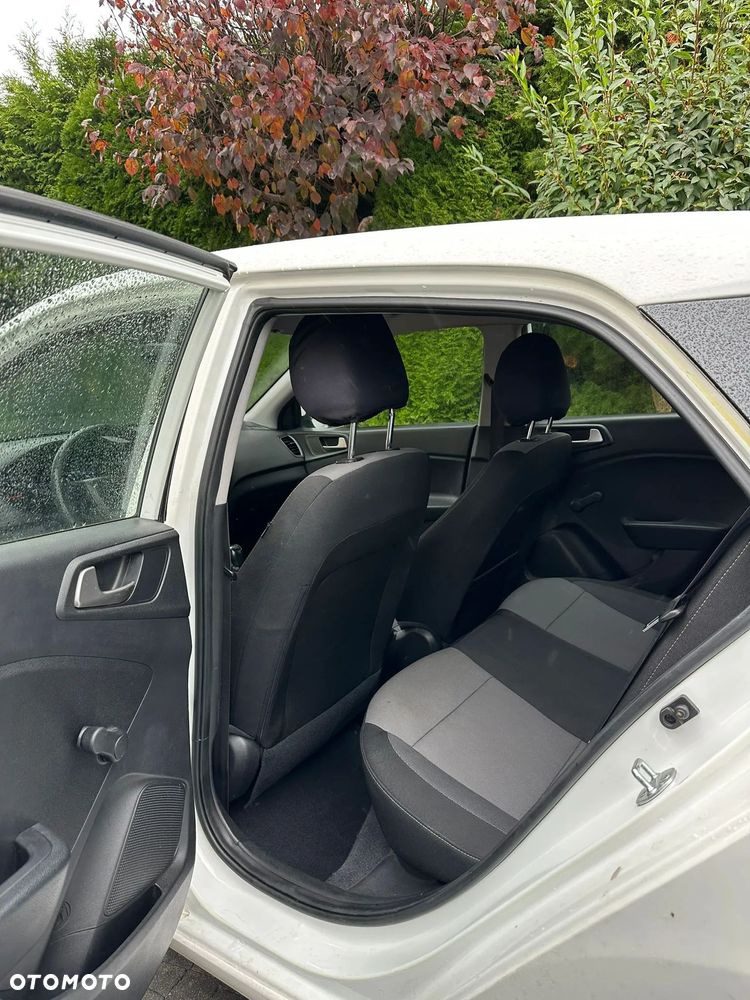 Hyundai i20 1.2 BlueDrive Classic + - 9