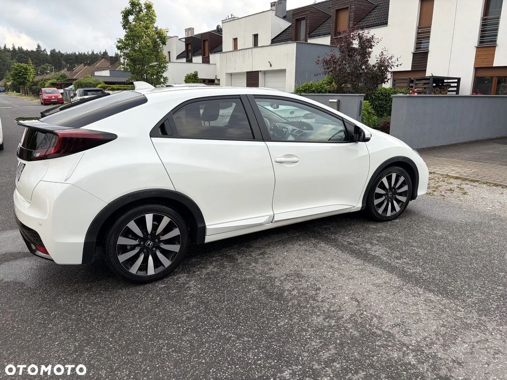 Honda Civic 1.8 Lifestyle (Honda Connect+) - 3