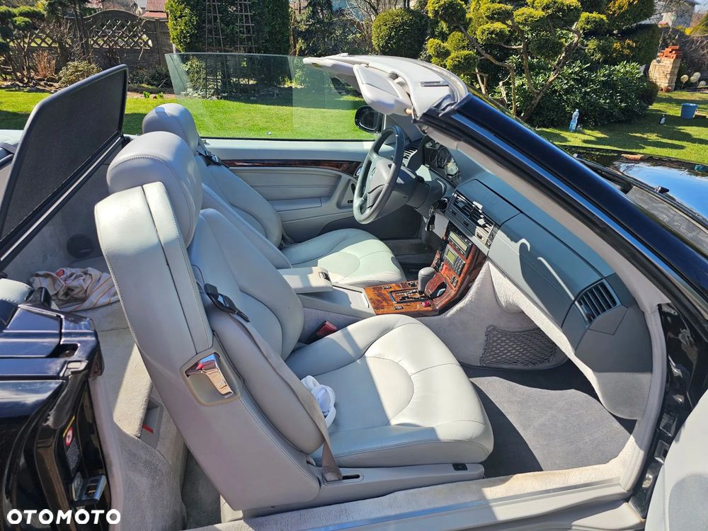 Mercedes-Benz SL - 10