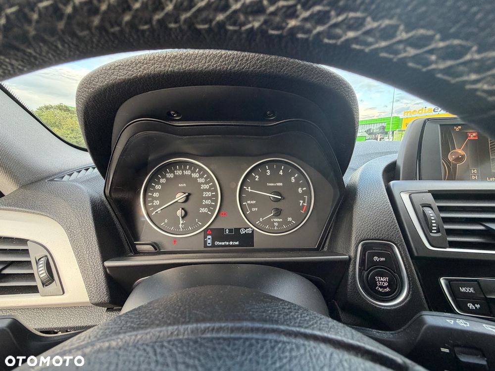 BMW Seria 1 116i - 16