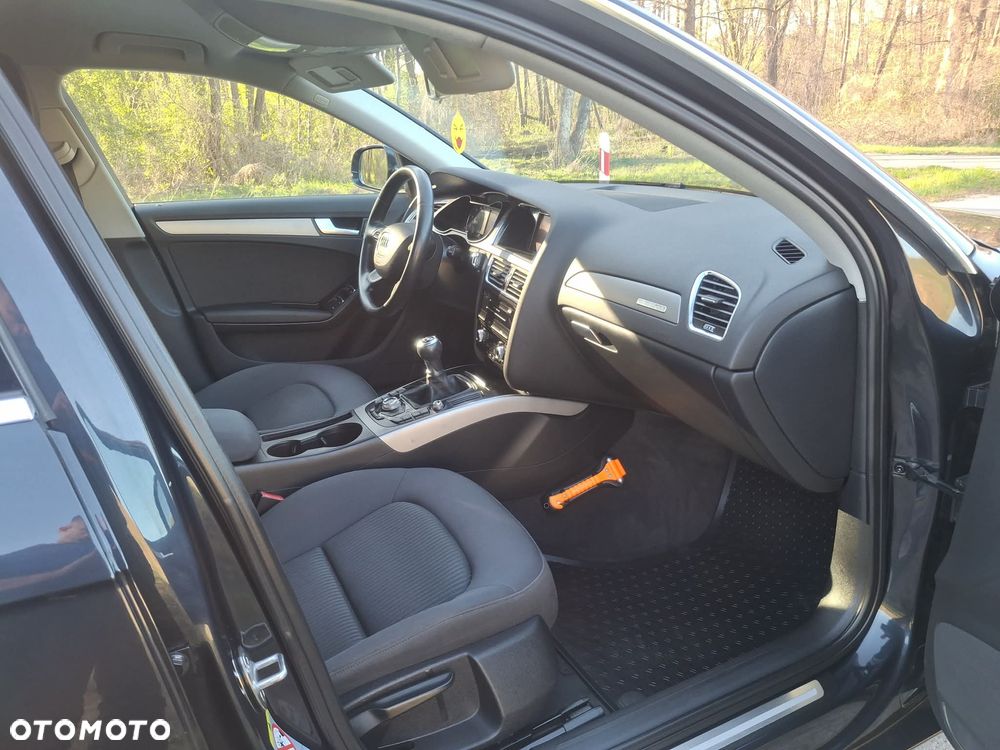 Audi A4 Limousine 1.8 TFSI quattro Ambiente - 11