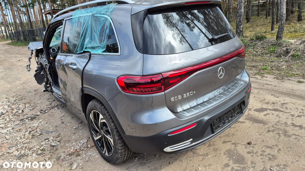 Mercedes-Benz EQB 250 66.5kWh Electric Art 7os - 3
