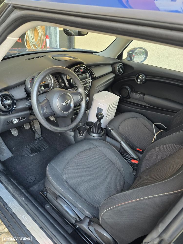 MINI 3 Portas Cooper D - 4