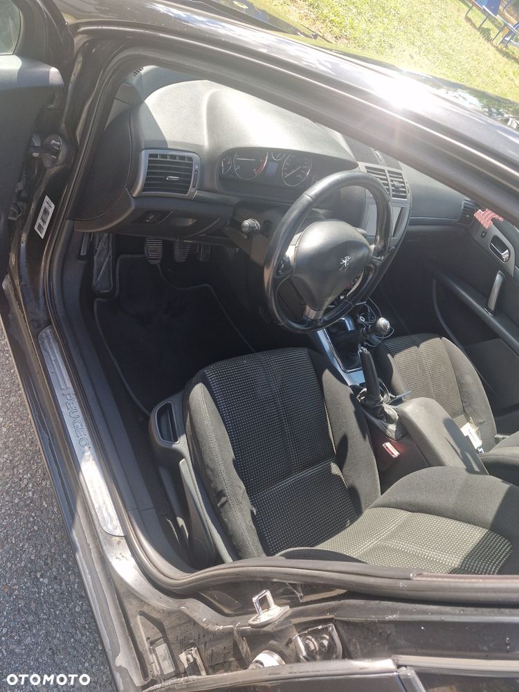 Peugeot 407 - 6