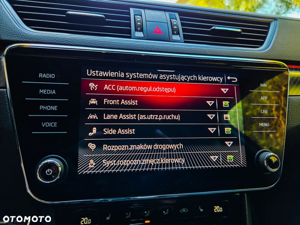 Skoda Superb 2.0 TSI Sportline DSG - 18