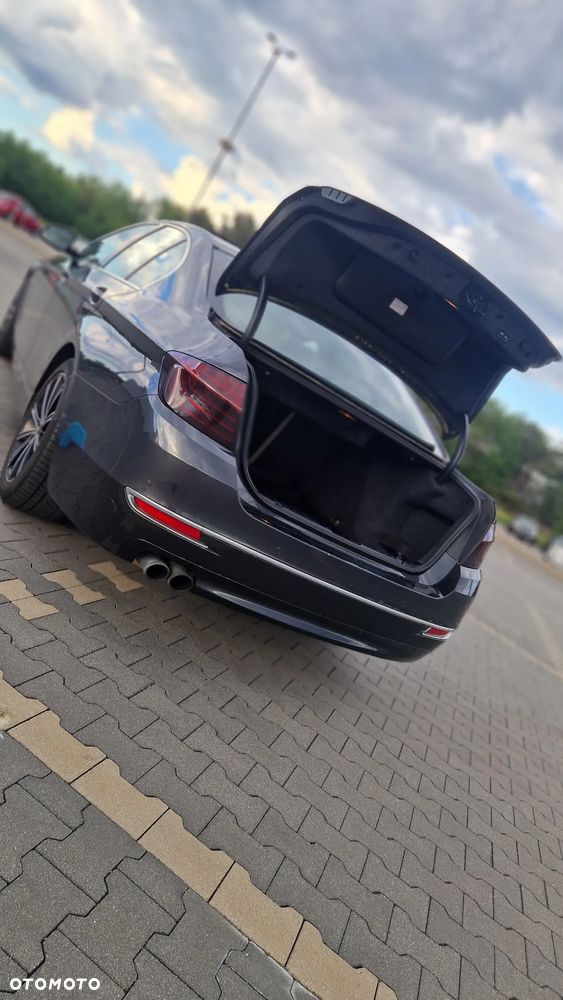 BMW Seria 5 530d xDrive Luxury Line - 13