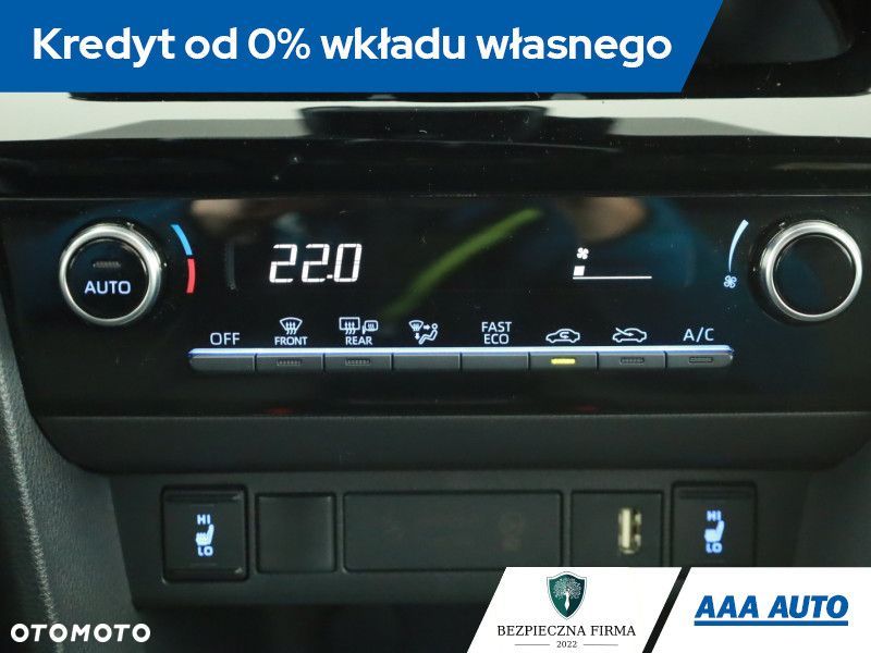 Toyota Yaris Cross - 13