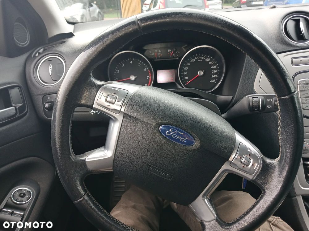 Ford Mondeo 2.0 Trend - 8