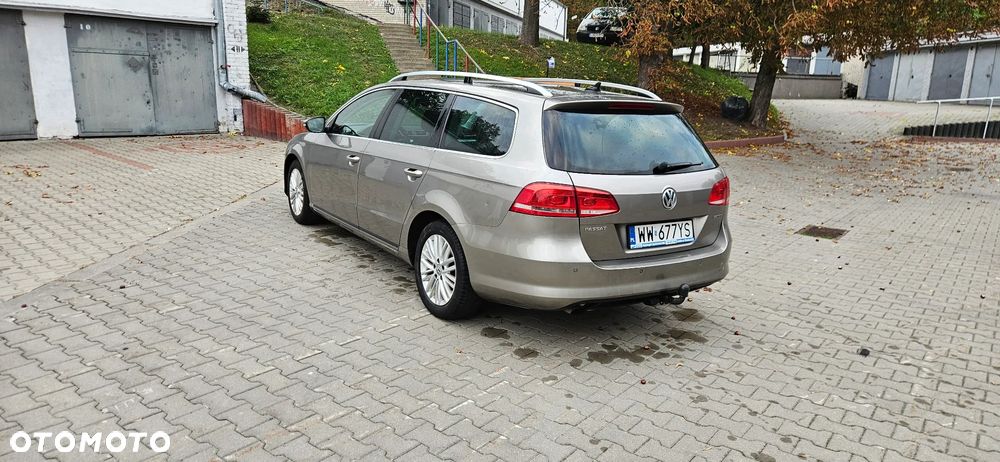 Volkswagen Passat 1.6 TDI Comfortline - 8