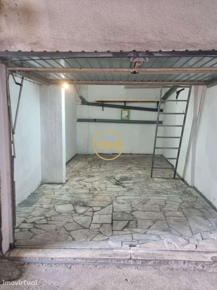 Garagem Box com Mezzanine em Fitares - Grande imagem: 2/6