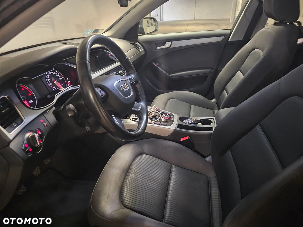 Audi A4 Avant 2.0 TDI DPF Ambiente - 15