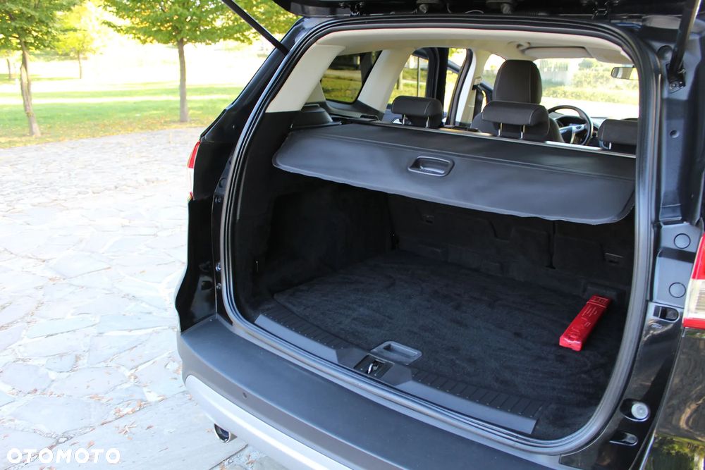 Ford Kuga - 27