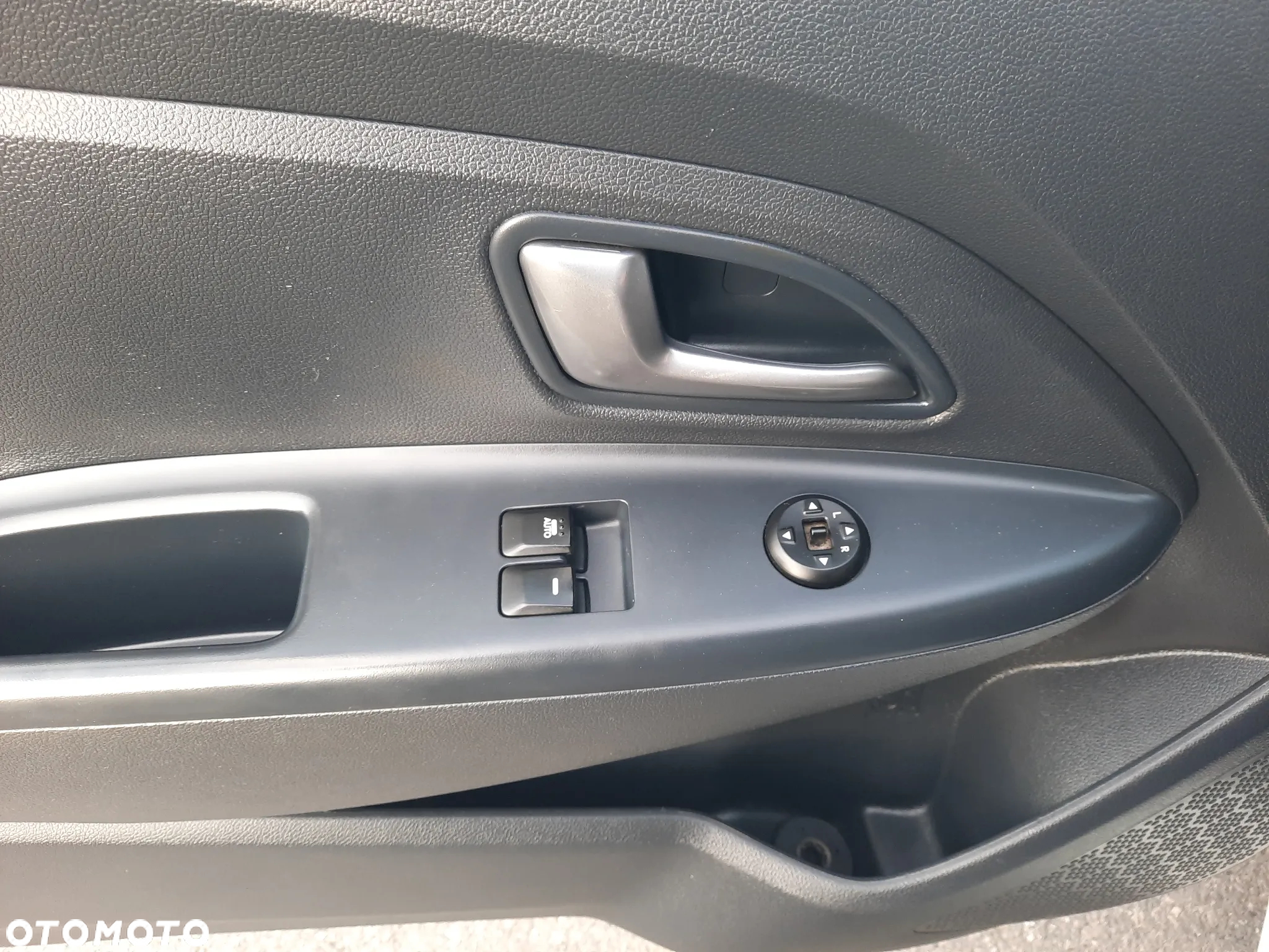 Kia Rio 1.2 Dream Team Edition - 9