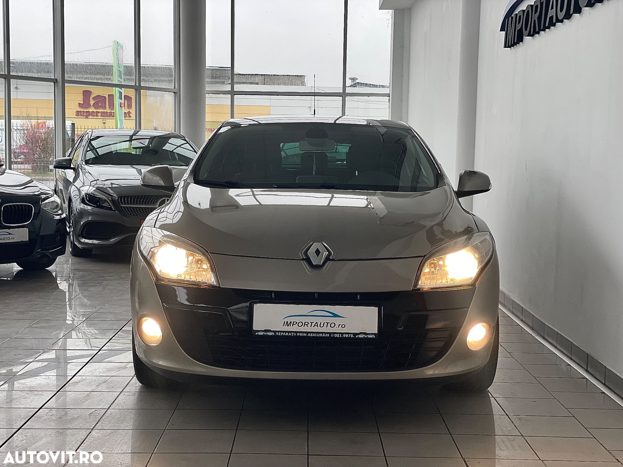 Renault Megane III Coupe 1.5 dCi Color Edition - 2