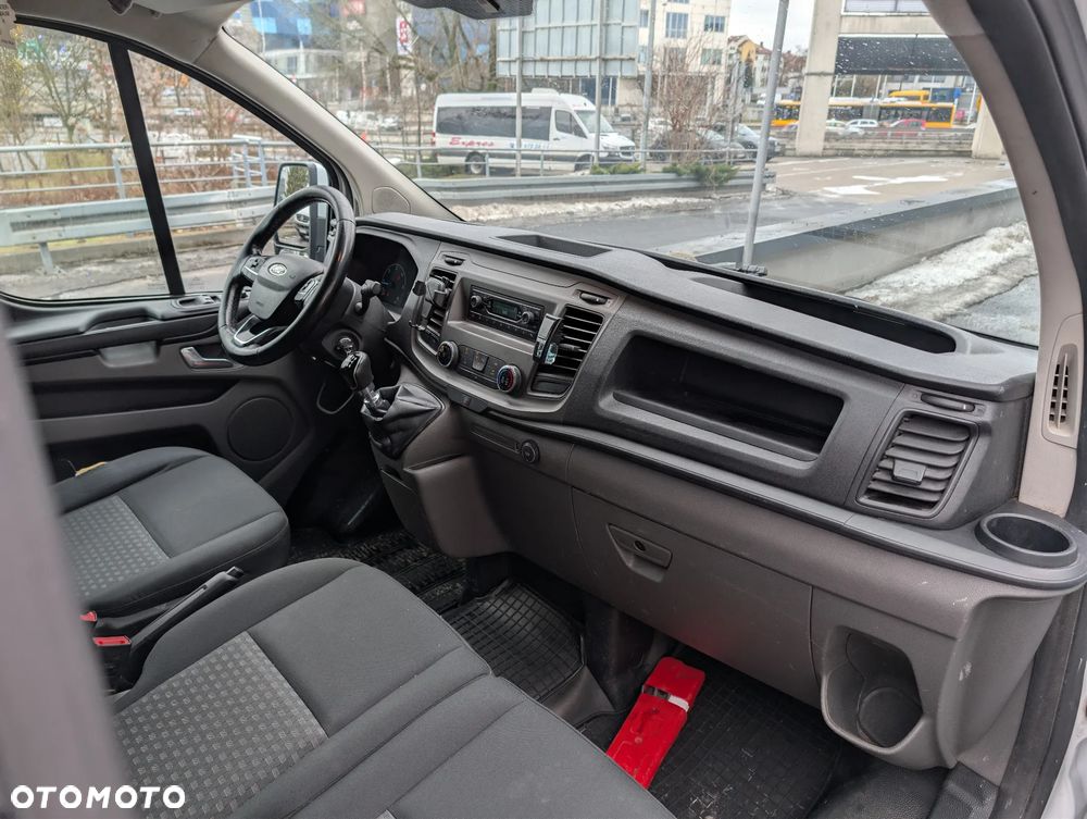 Ford TRANSIT CUSTOM - 10