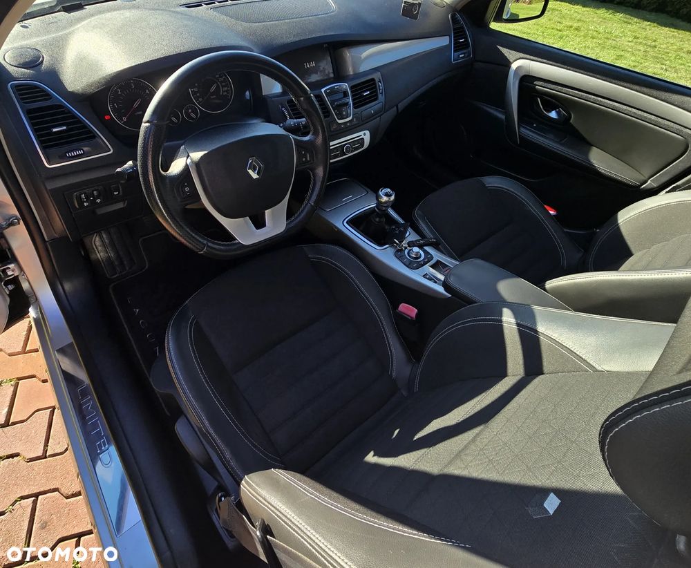 Renault Laguna dCi 110 FAP Limited - 33