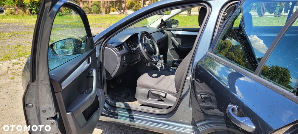 Skoda Octavia 1.4 TSI Ambition - 9