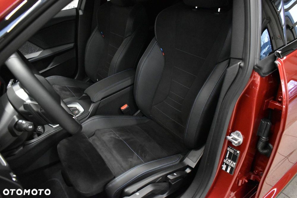 BMW Seria 2 220i mHEV - 9