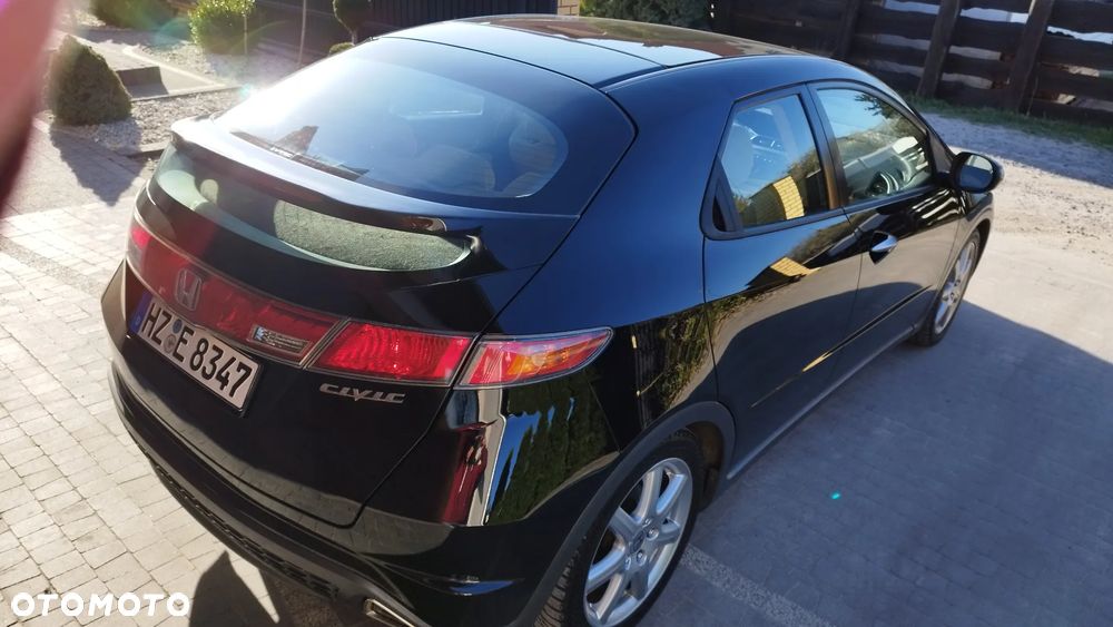 Honda Civic 1.8 Executive NAVI - 38