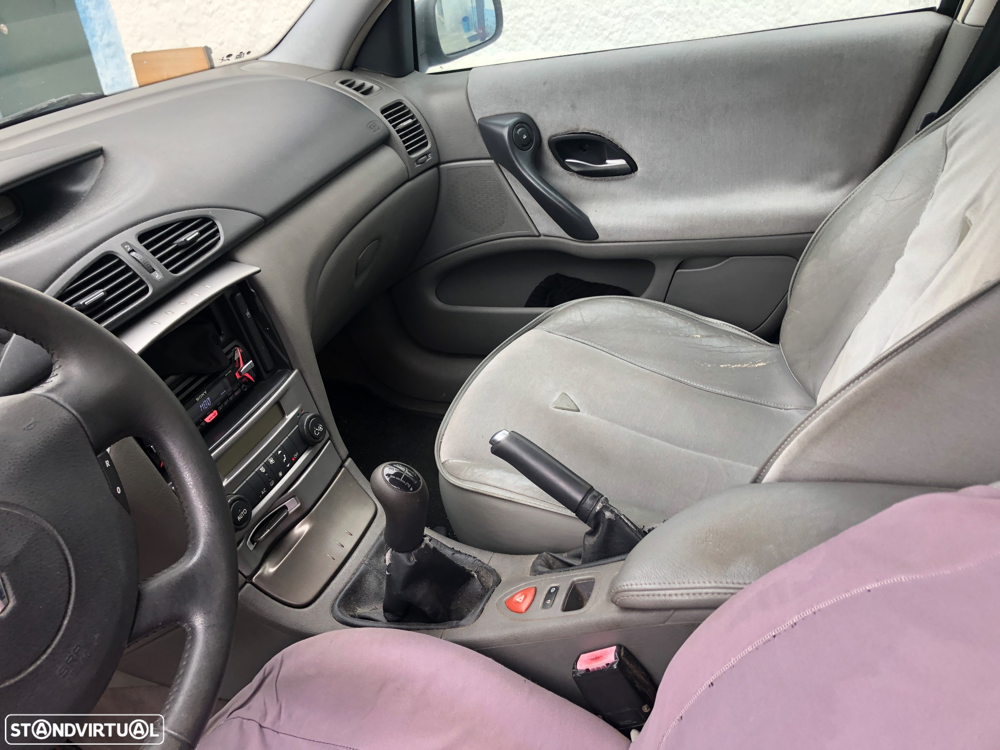 Renault Laguna 1.6 Privilége - 8
