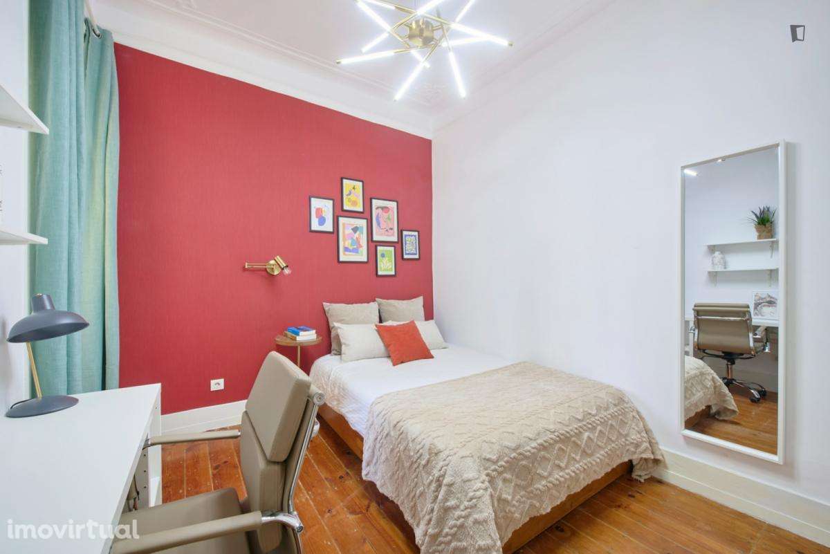 Quarto - localizado em São Sebastião Lisbon - Grande imagem: 2/33
