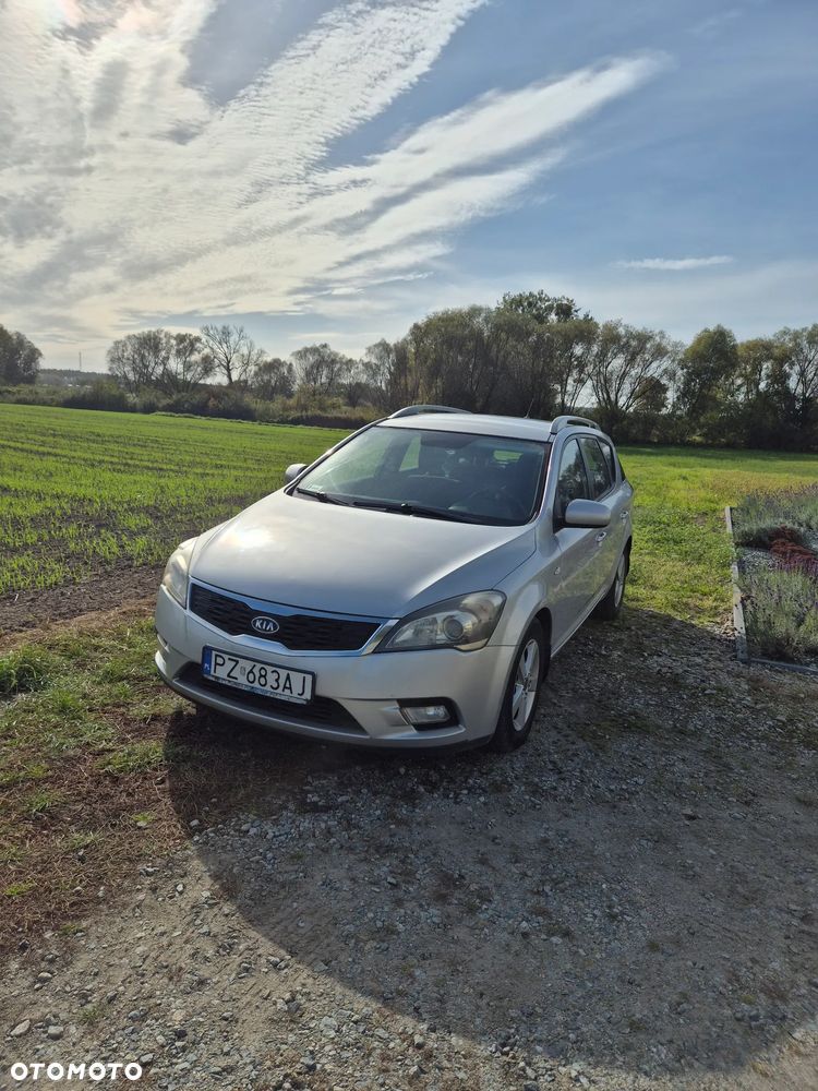 Kia Ceed - 1