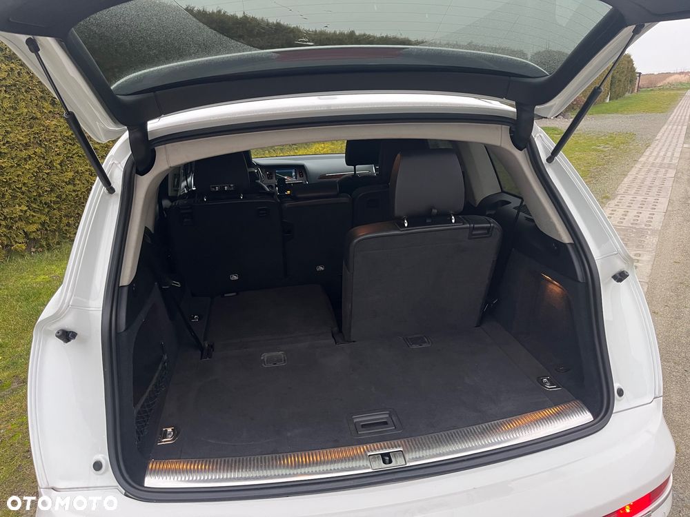 Audi Q7 - 12