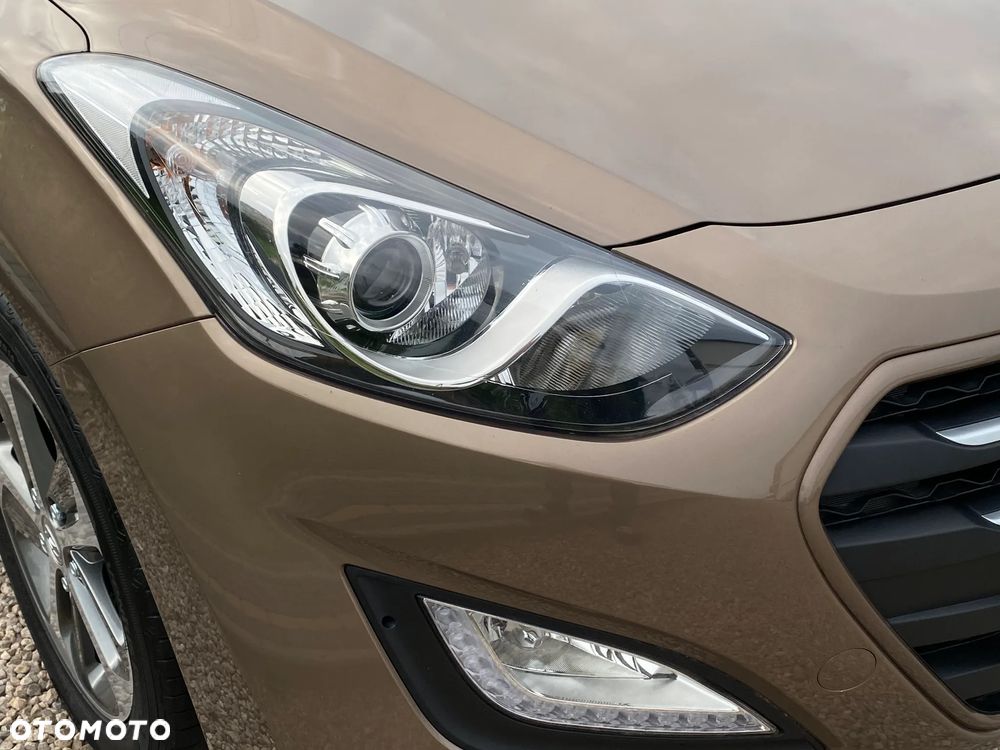 Hyundai i30 i30cw 1.6 CRDi Trend - 21