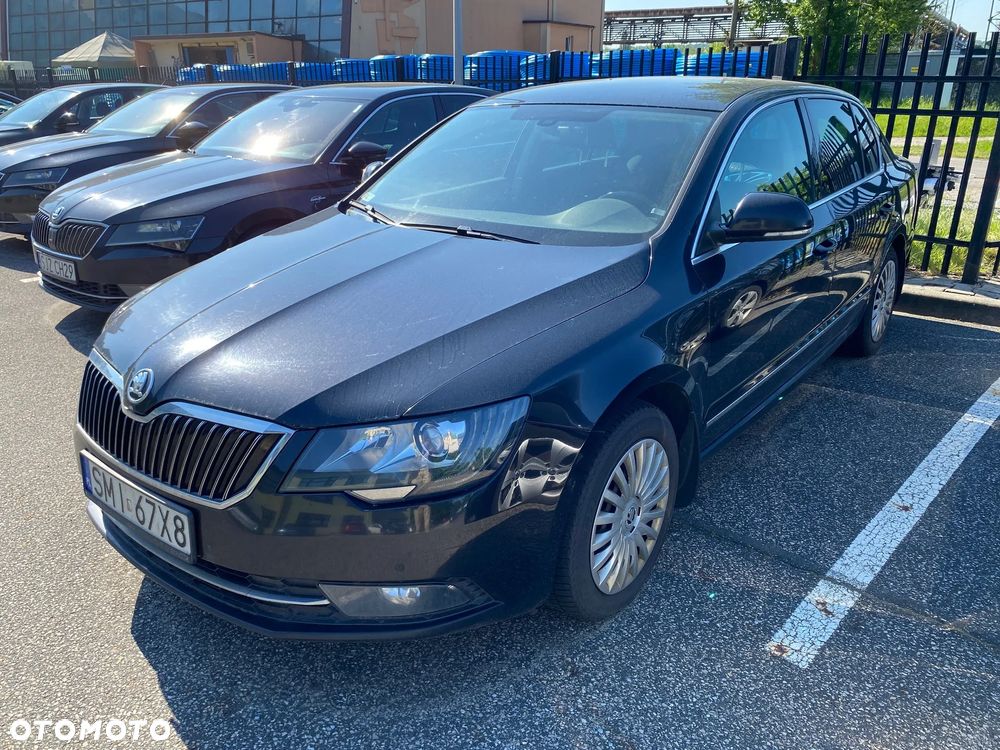 Skoda Superb 2.0 TDI Elegance DSG - 4