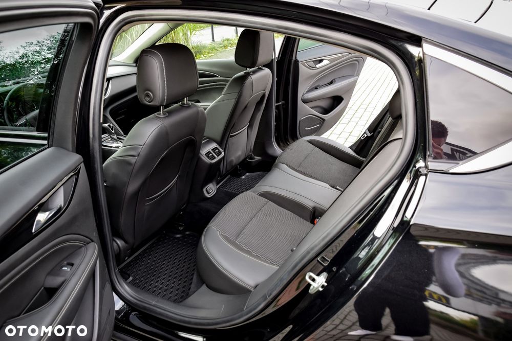 Opel Insignia 1.6 CDTI Innovation S&S - 17