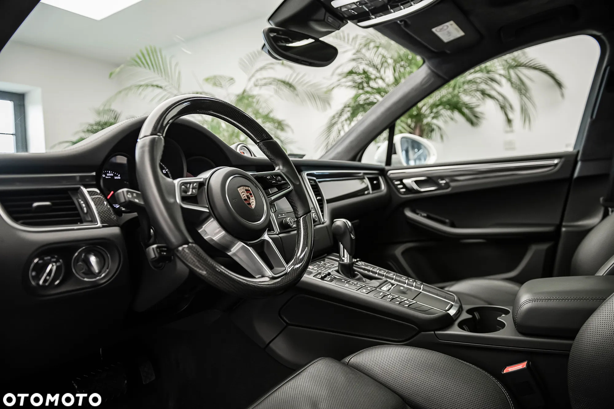 Porsche Macan Turbo - 9