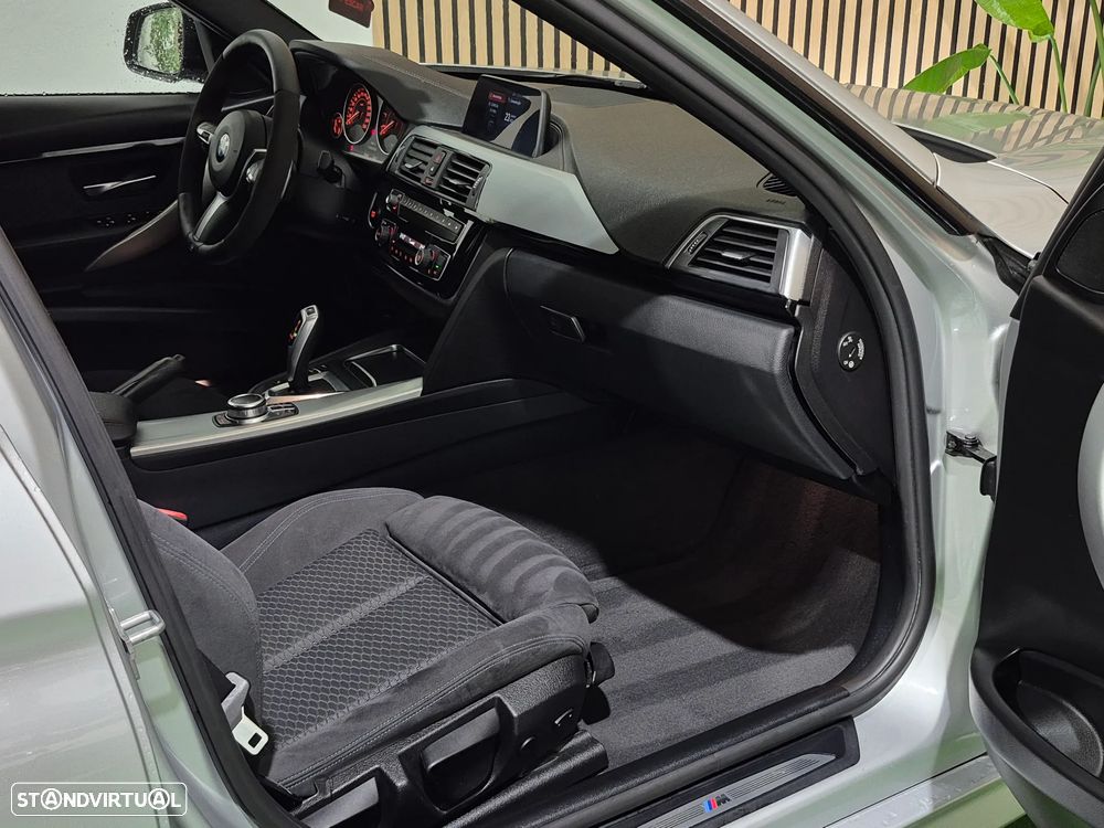 BMW 330 e iPerformance Pack M - 28