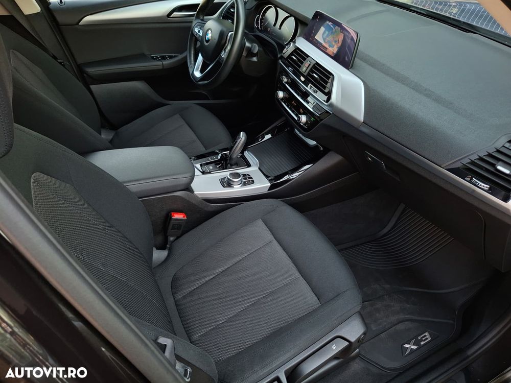 BMW X3 xDrive20i AT - 12