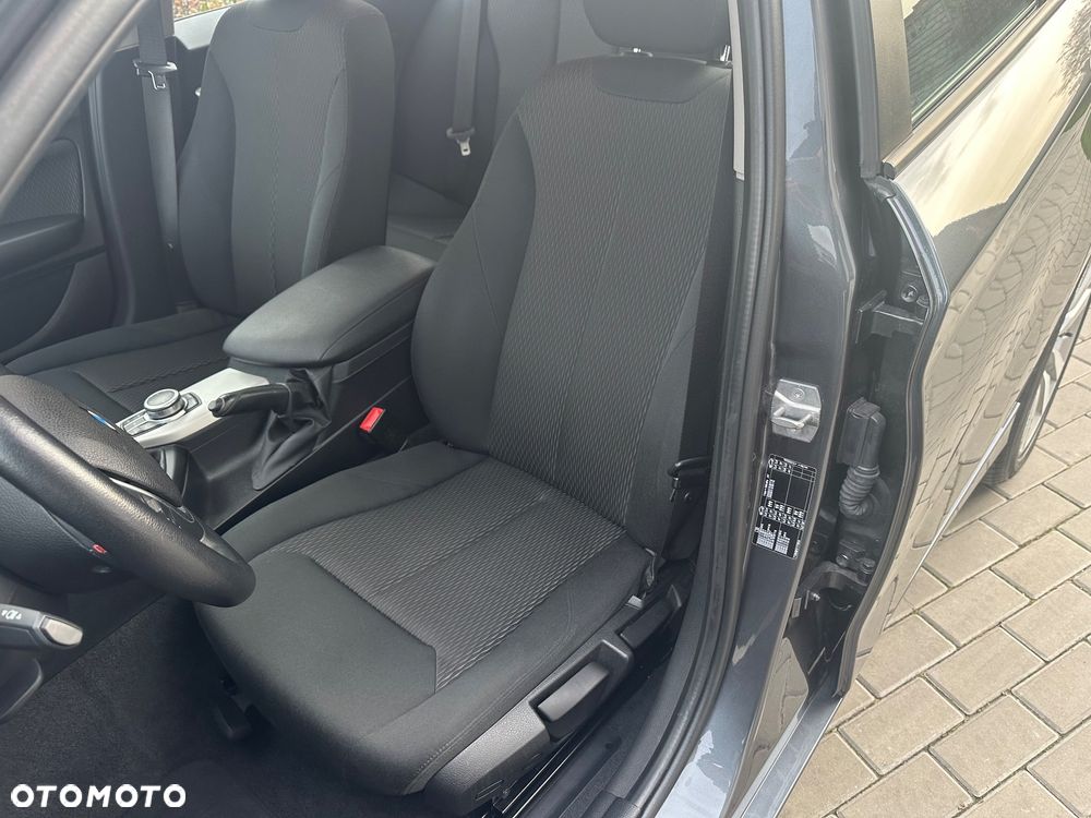 BMW Seria 1 116d - 21